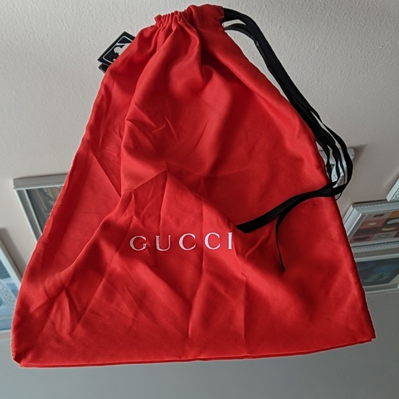 Gucci Other - Gucci dust bag (15.7" x 12.4")